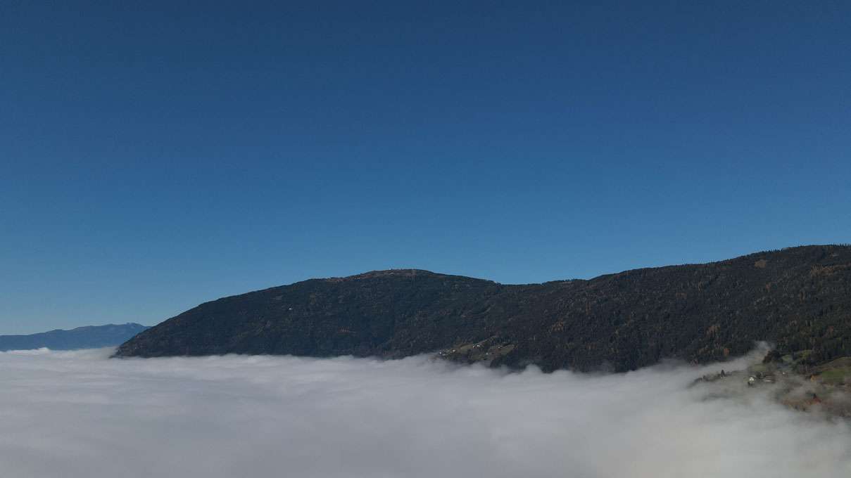 Ossiacher See News | Atemberaubende Aussicht über dem Nebelmeer