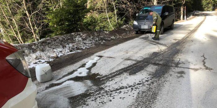 Ossiacher See News | PKW-Motorschaden: Öl musste gebunden werden