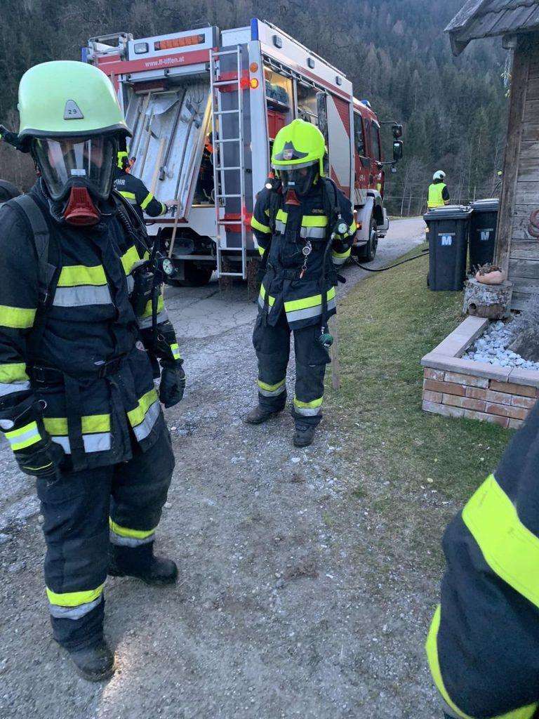 Ossiacher See News | Heuballen in Brand geraten - Feuerwehren im Einsatz