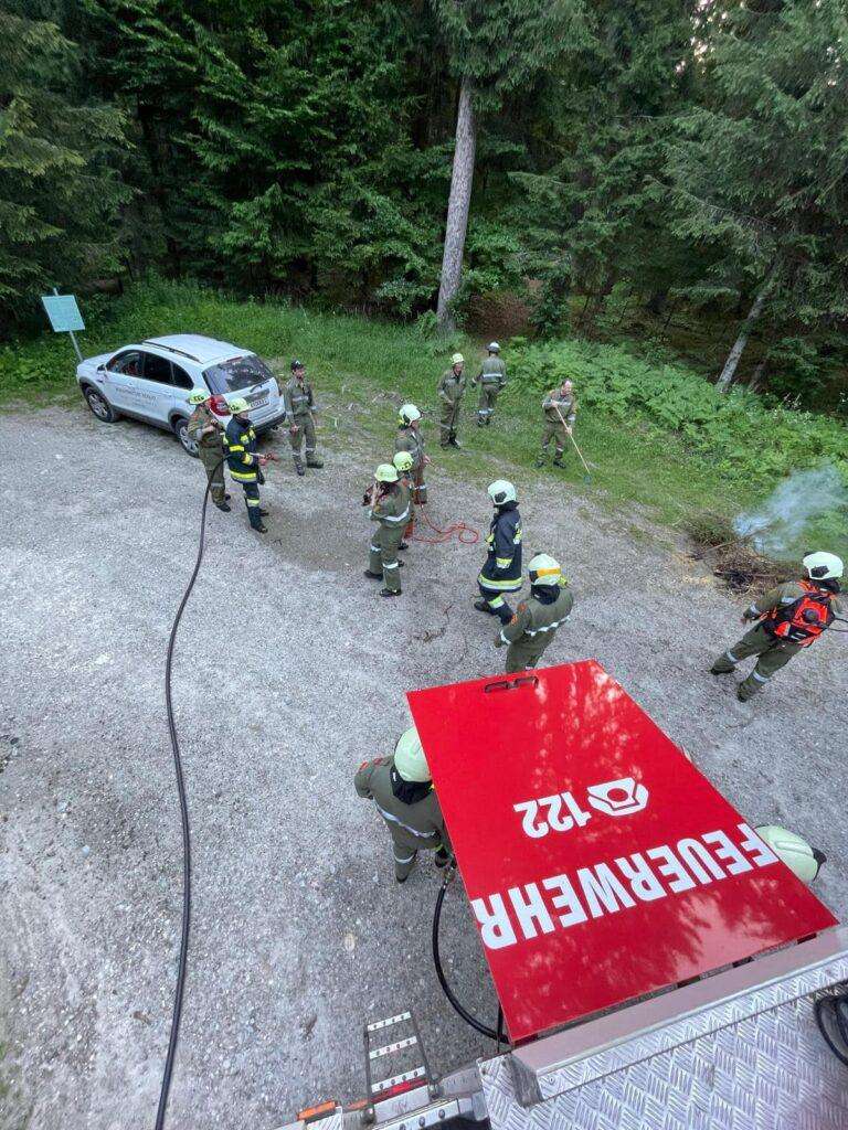 Ossiacher See News | Feuerwehr und Bergrettung übten