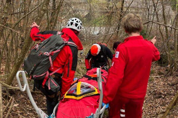 Ossiacher See News|Wanderer stürzt am Ossiachberg 30 Meter ab