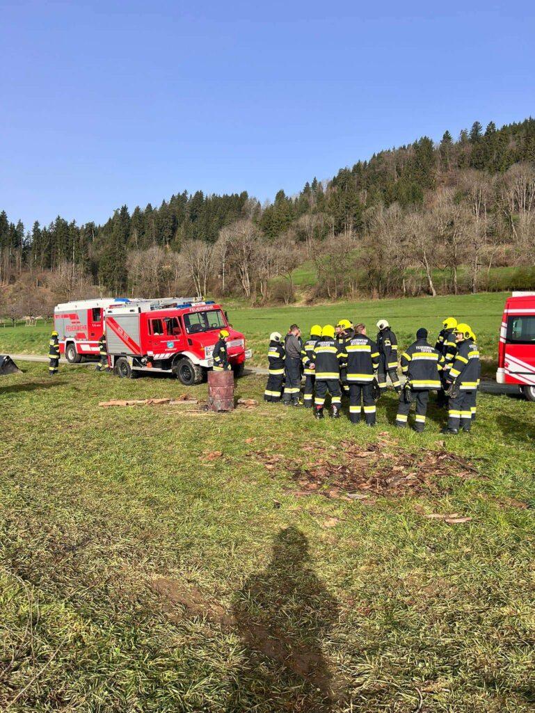 Ossiacher See News | Tiffen: Unbekannte entzündeten Osterfeuer