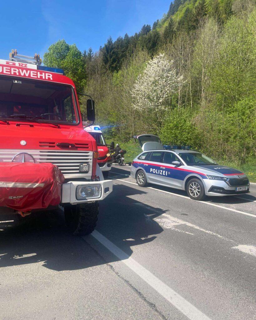 Ossiacher See News | Tiffen: Biker wurde gegen Windschutzscheibe geschleudert