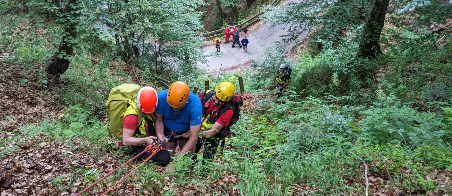 Ossiacher See News | Wanderer stürzt am Ossiachberg 30 Meter ab