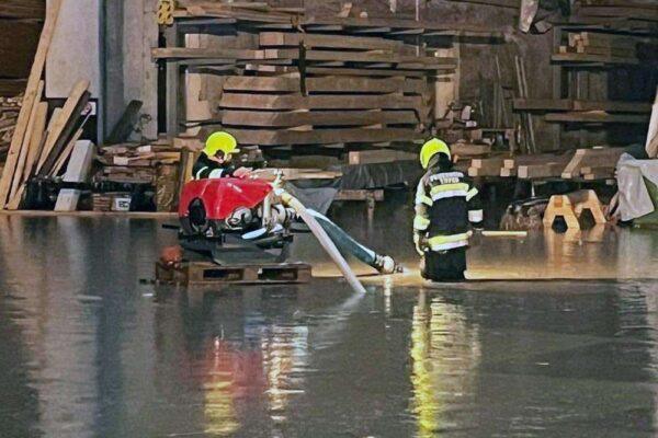 Ossiacher See News | FF Tiffen nach Unwetter im Dauereinsatz